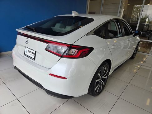 Certified 2024 Honda Civic EX-L image 6