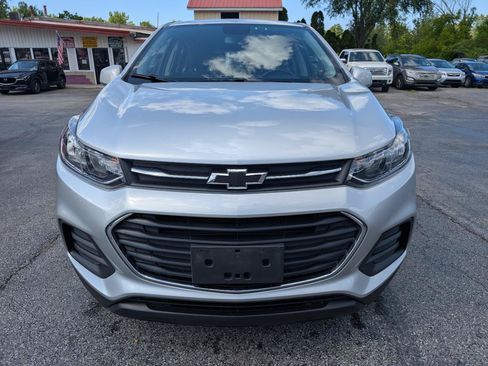Used 2018 Chevrolet Trax LS AWD/4WD image 2