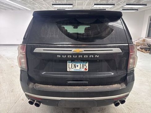 Used 2023 Chevrolet Suburban High Country image 9