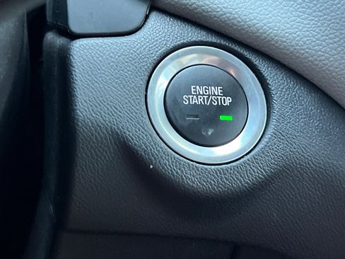 Certified 2023 Chevrolet Equinox LT image 22