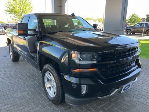 Used 2018 Chevrolet Silverado 1500 LT w/ All Star Edition AWD/4WD image 5
