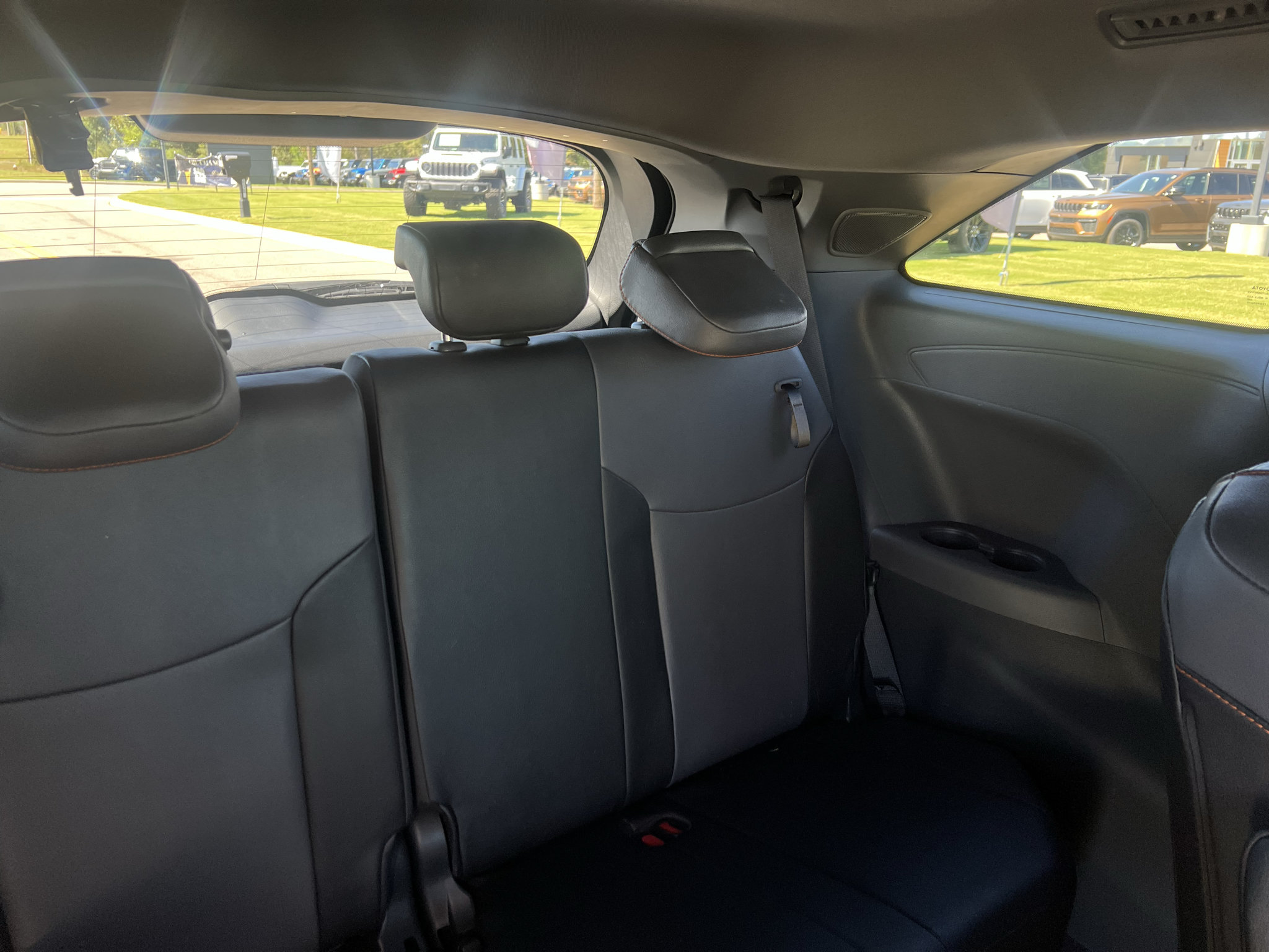 Used 2024 Toyota Sienna XSE w/ XSE Plus Package FWD image 14