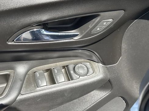 Used 2023 Chevrolet Equinox LT FWD image 30