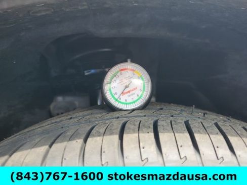 Used 2018 Ford Escape Titanium w/ Ford Safe & Smart Package image 27