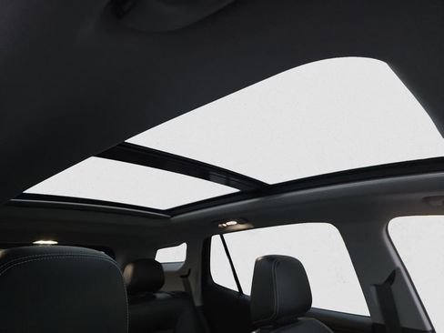 Used 2022 GMC Terrain SLT w/ Elevation Edition image 18