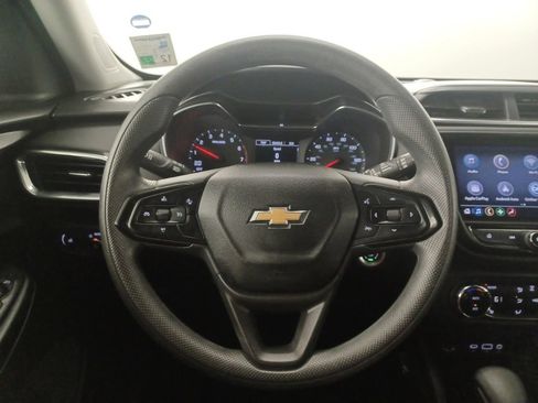 Used 2022 Chevrolet TrailBlazer LT w/ Convenience Package FWD image 19