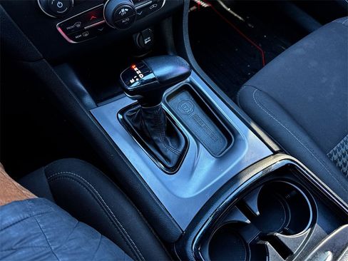 Used 2019 Dodge Charger R/T w/ Blacktop Package image 19