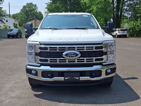 New 2025 Ford F350 XL w/ XL Chrome Package image 2