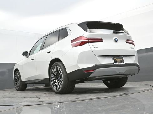 Used 2025 BMW X3 xDrive30i w/ Premium Package image 43