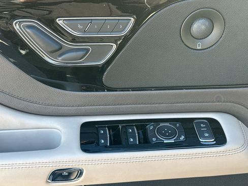 Used 2022 Lincoln Aviator Reserve w/ Elements Package Plus image 25