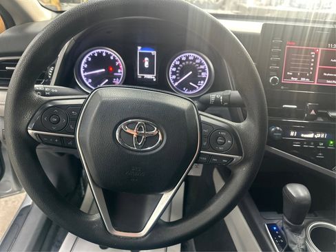 Used 2022 Toyota Camry LE image 27