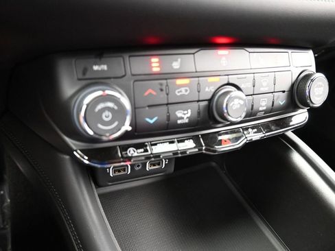 Used 2024 Dodge Durango SXT w/ 3rd Row Seating Group image 39