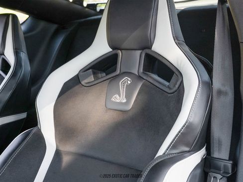 Used 2022 Ford Mustang Shelby GT500 w/ Carbon Fiber Track Pack image 26