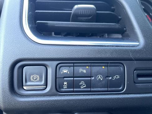 Used 2021 Chevrolet Tahoe Z71 w/ Luxury Package image 42