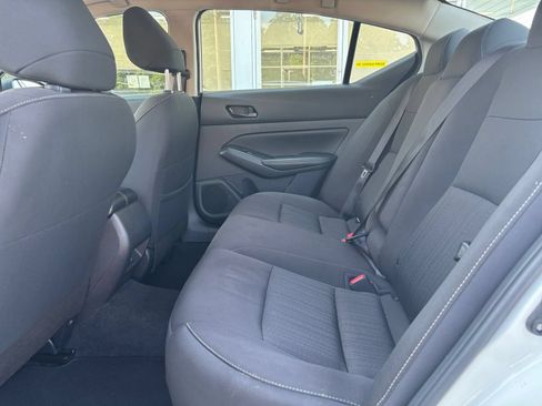 Used 2025 Nissan Altima 2.5 SV FWD image 21