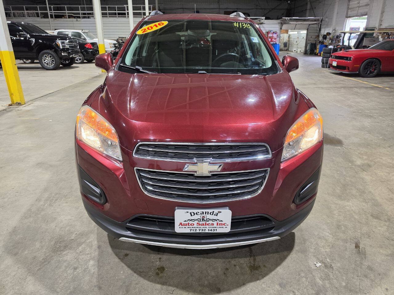 Used 2016 Chevrolet Trax LT w/ LT Convenience Package AWD/4WD image 17