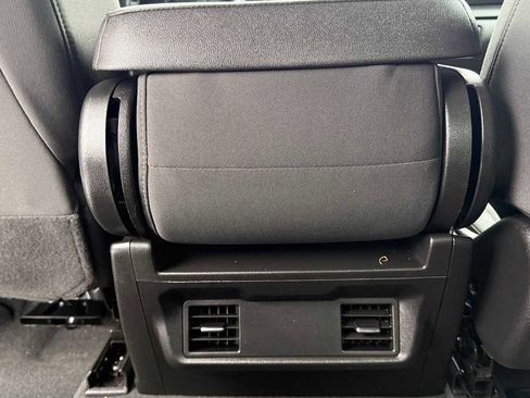 Used 2023 Chevrolet Silverado 1500 Custom Trail Boss image 9