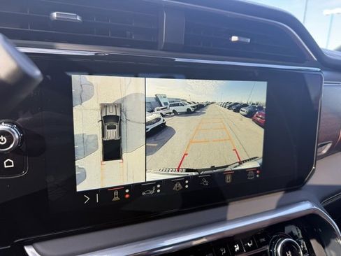 Used 2024 GMC Sierra 2500 Denali Ultimate image 27