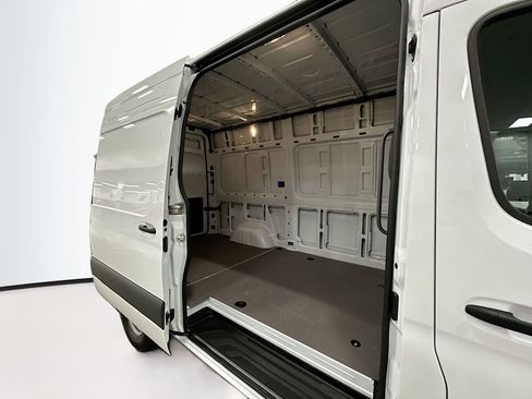 Used 2025 Mercedes-Benz Sprinter 2500 image 26