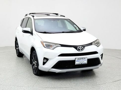Used 2016 Toyota RAV4 SE image 2