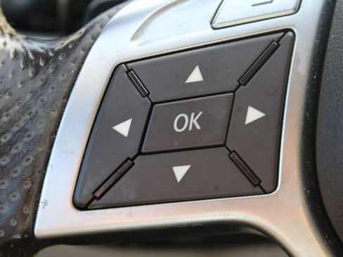 Used 2014 Mercedes-Benz E 350 Sedan image 21