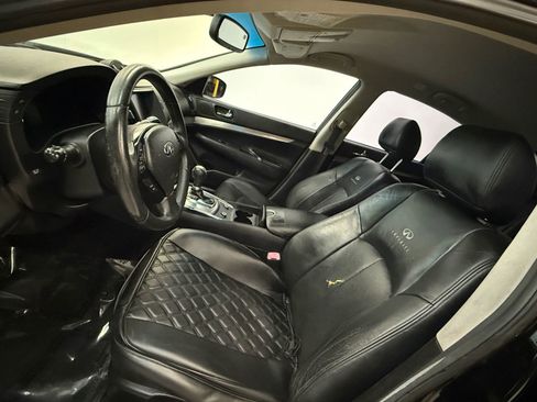 Used 2011 INFINITI G37 Journey image 16