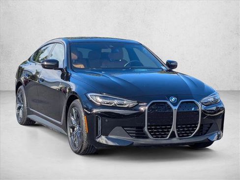 Certified 2023 BMW i4 eDrive35 w/ Premium Package image 3