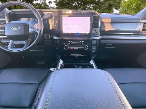 Certified 2023 Ford F250 Lariat w/ Lariat Ultimate Package image 8