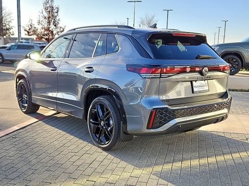 New 2026 Volkswagen Tiguan SE R-Line image 2