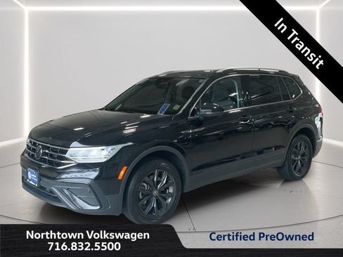 Certified 2024 Volkswagen Tiguan SE AWD/4WD image 1