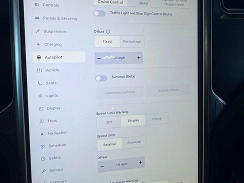 Used 2017 Tesla Model X 75D image 35