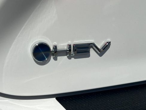 Used 2025 Toyota Camry SE FWD image 27