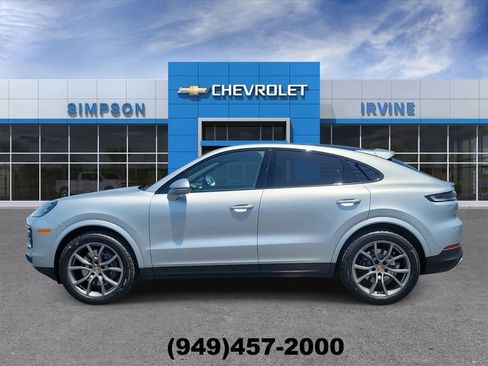 Used 2024 Porsche Cayenne Coupe AWD/4WD image 5