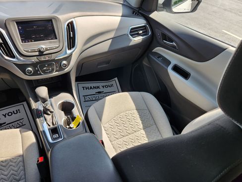 Used 2023 Chevrolet Equinox LT image 16