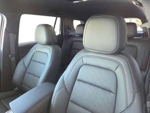 New 2026 Chevrolet Equinox LT w/ Convenience Package II image 24