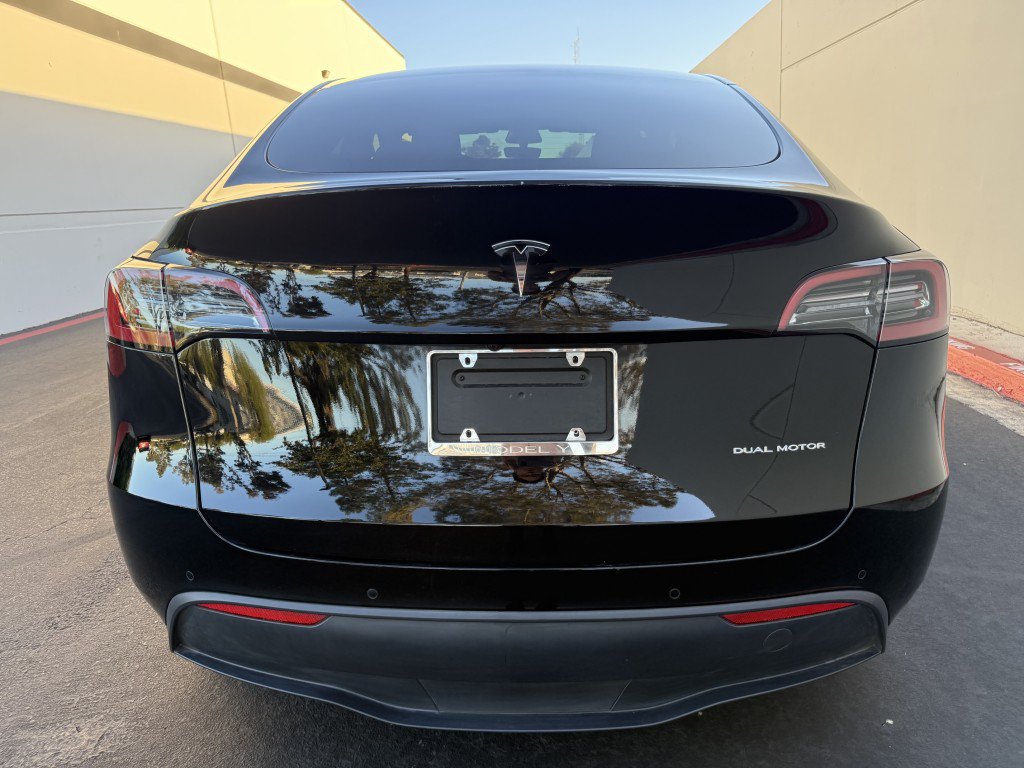 Used 2022 Tesla Model Y Long Range AWD/4WD image 9