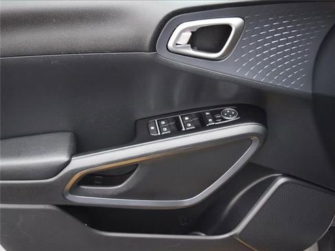 Used 2021 Kia Soul S image 20