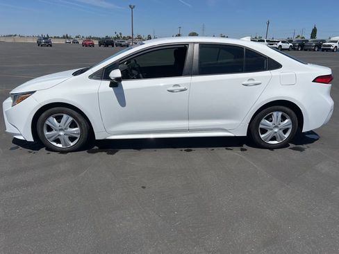 Used 2023 Toyota Corolla LE FWD image 8