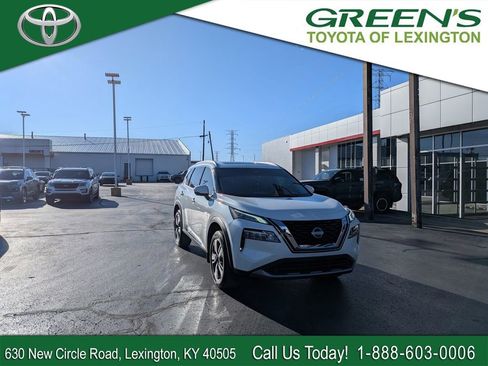 Used 2023 Nissan Rogue SL image 1