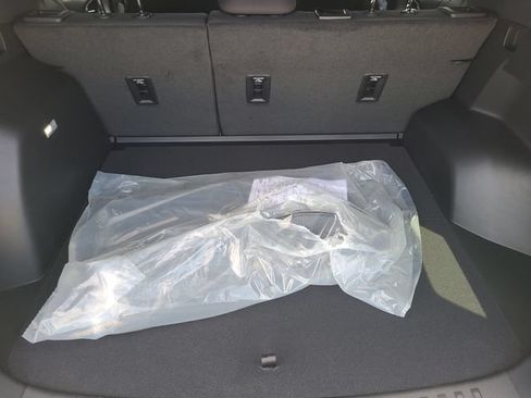 New 2027 Chevrolet Equinox LT FWD image 9
