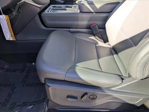 New 2025 Ford Expedition Max Active image 4