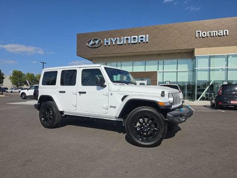 Used 2024 Jeep Wrangler Unlimited Sahara AWD/4WD image 1