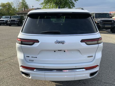 Used 2023 Jeep Grand Cherokee L Overland w/ Advanced Protech Group III AWD/4WD image 11