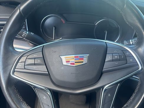 Used 2023 Cadillac XT5 Luxury image 14