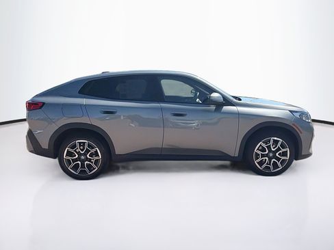 Used 2026 BMW X2 xDrive28i AWD/4WD image 10
