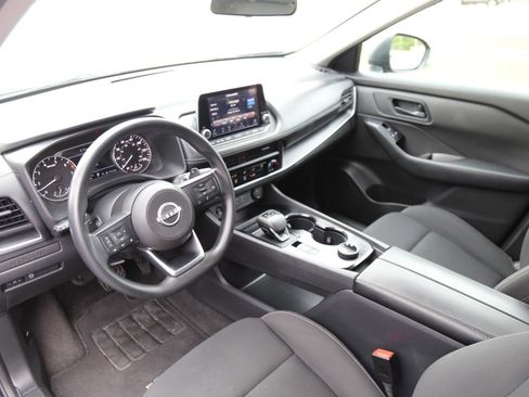 Used 2024 Nissan Rogue S AWD/4WD image 6