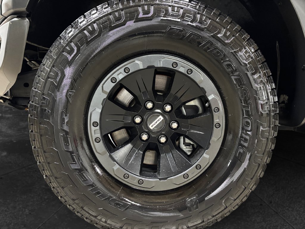 Used 2018 Ford F150 Raptor w/ Equipment Group 802A Luxury AWD/4WD image 9