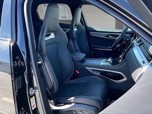 New 2026 Jaguar F-PACE R-Dynamic S image 10