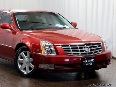 Used 2007 Cadillac DTS FWD image 2