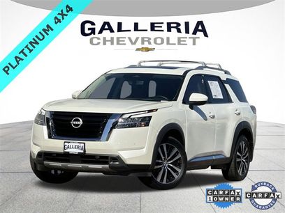 Used 2024 Nissan Pathfinder Platinum w/ Cargo Package